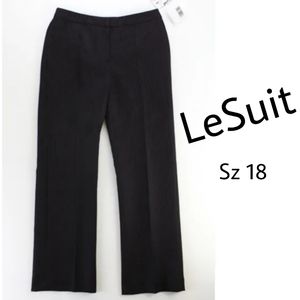 LeSuit fitted blk/wht pinstripe trousers. Sz 18