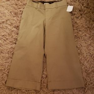 Lee khaki wide leg crop pants. Sz 8p