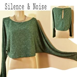 Silence & Noise crop knit top. Sz Sm