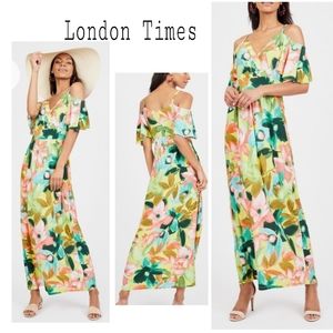 London Times

Cold Shoulder Maxi Dress
Sz 2