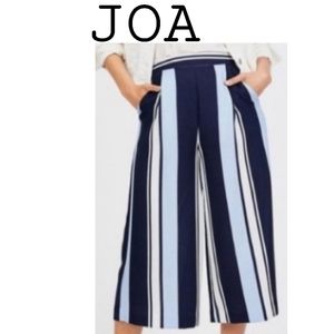 JOA Los Angeles striped culotte pants.  Sz Med.