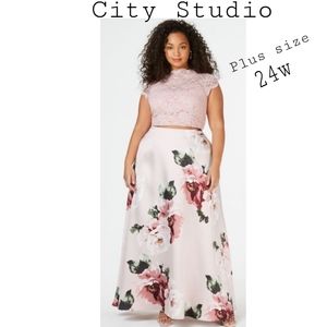 City Studio maxi floral skirt. Sz 24w