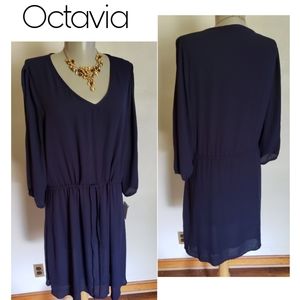 Octavia navy dress. Sz L. Fits 12/14