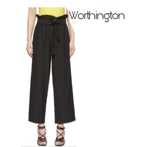 Worthington black crepe paperbag crop pants. Sz 12