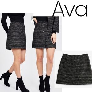 AVA tweed skirt. Sz Med