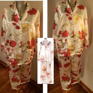 Floral satiny pajama set. Asian Sz Lrg