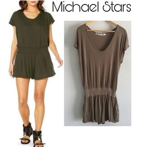 🥳Michael Stars cap sleeve romper.  Sz S. Org $138