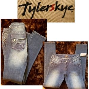 Tyler Skye jeans. Sz 7/8. 32" inseam.