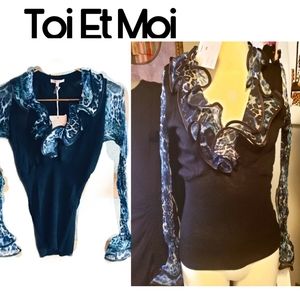 Toi Et Moi blue/blk ruffle top. Sz Sm