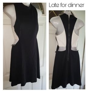 LF Late for Dinner cut out blk/wht dress. Sz Sm