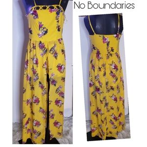 No Boundaries floral skirted romper.  Sz Med