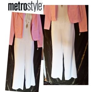 Metrostyle flare leg white pants.  Sz 8