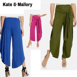Kate & Mallory Stretch Knit Wide Tulip leg pants.  Black