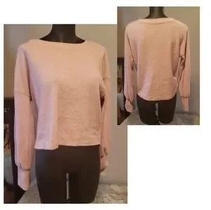 Pink soft long sleeve crop top. Sz Lrg. Labels removed. New 4 avail