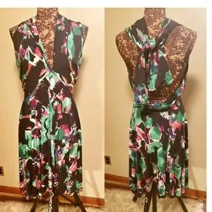 Pretty halter dress. Sz Lrg.