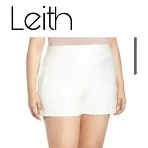 Leith cream side zip flare shorts. Sz 2x.  New