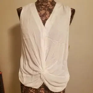Fifteen Twenty  knot front top.  Sz Sm