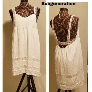 Bcbgeneration white lace summer dress.  Sz Small