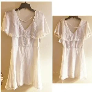 Willow & Clay white gauzy dress.  Sz Small