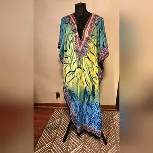 Winlan tie-dye caftan.  Fits up to plus sz 20