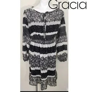 Gracia lace ruffle trim dress.   Sz Small