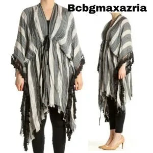 Bcbgmaxazria fringe shawl. 🥰Beautiful!