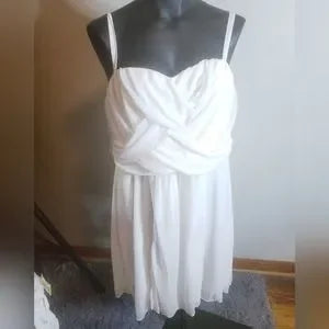 Vishes white summer dress.  Sz 2x