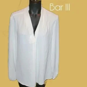Bar III vneck blouse.  Sz XL