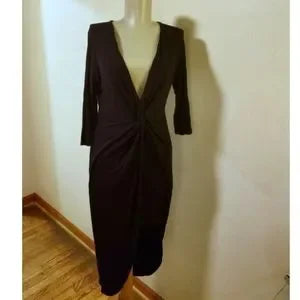 Haute Monde black plunging neckline dress Sz Lrg